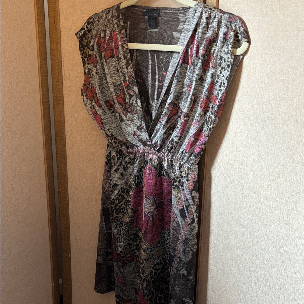 Rue21 Stylish V-Neck Dress small
